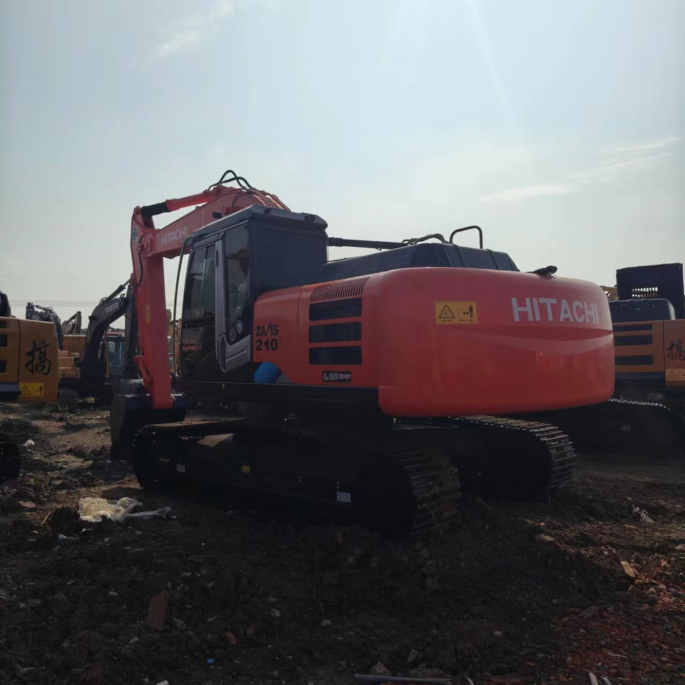 HITACHI ZX210 - Lintekskavaator: pilt 4 HITACHI ZX210 - Lintekskavaator: pilt 4