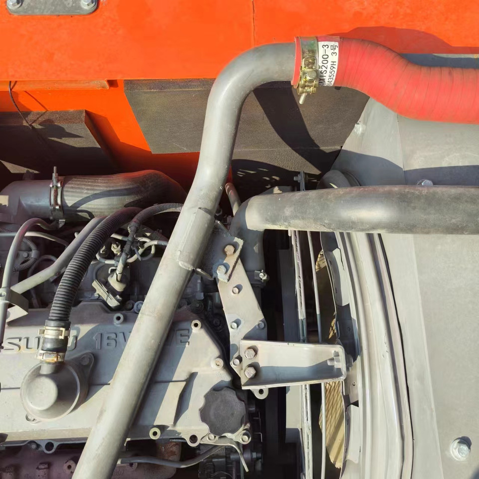 HITACHI ZX210 - Lintekskavaator: pilt 5 HITACHI ZX210 - Lintekskavaator: pilt 5