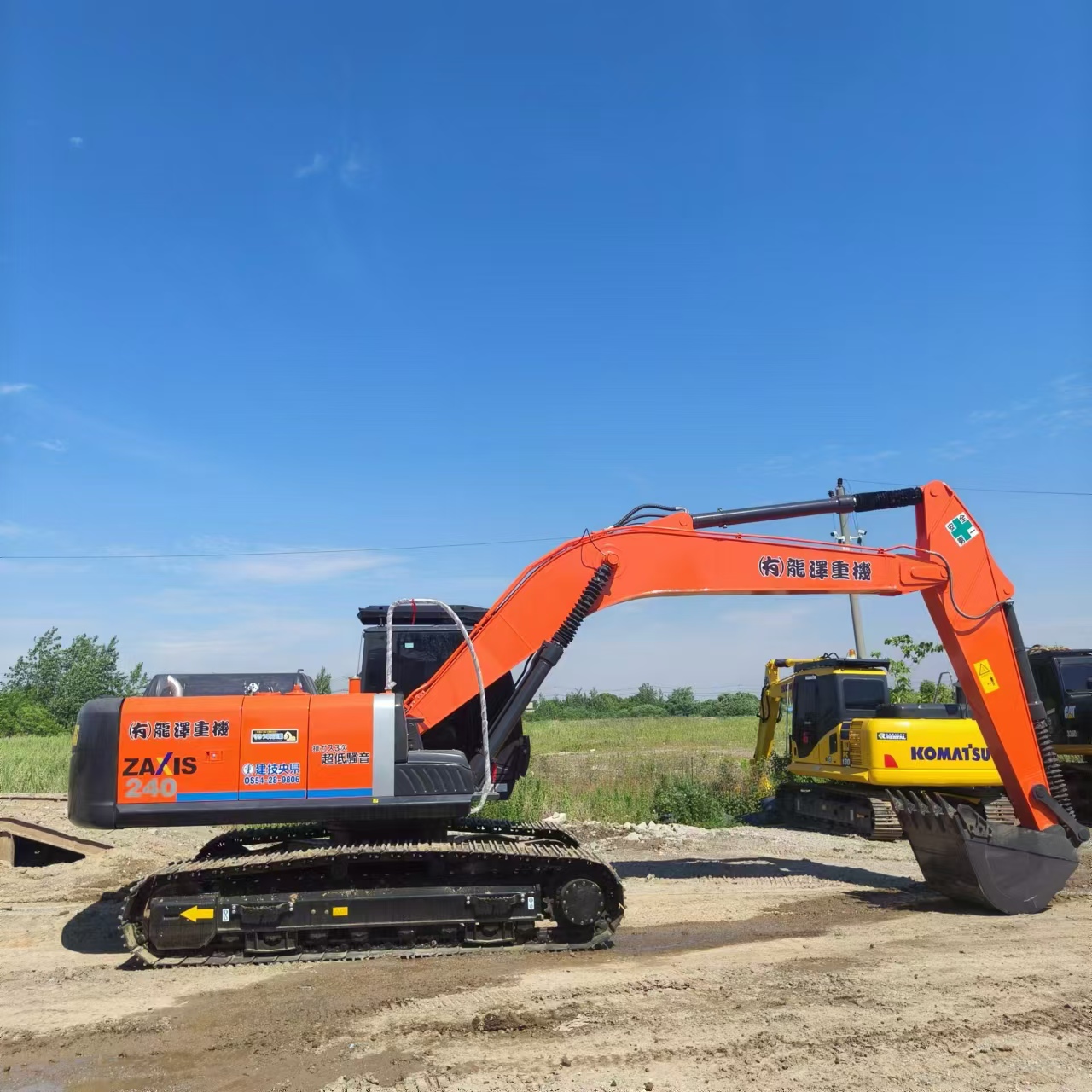 HITACHI ZX240 - Lintekskavaator: pilt 2 HITACHI ZX240 - Lintekskavaator: pilt 2