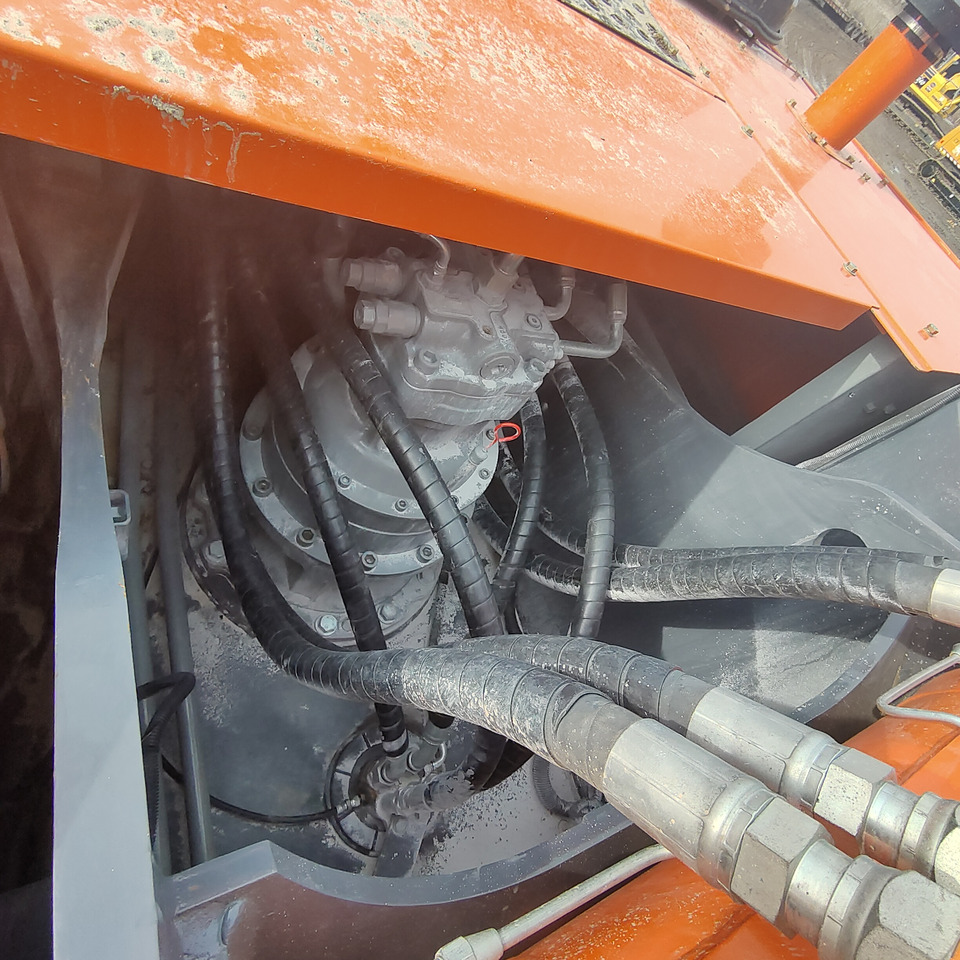 HITACHI ZX350 - Lintekskavaator: pilt 5 HITACHI ZX350 - Lintekskavaator: pilt 5