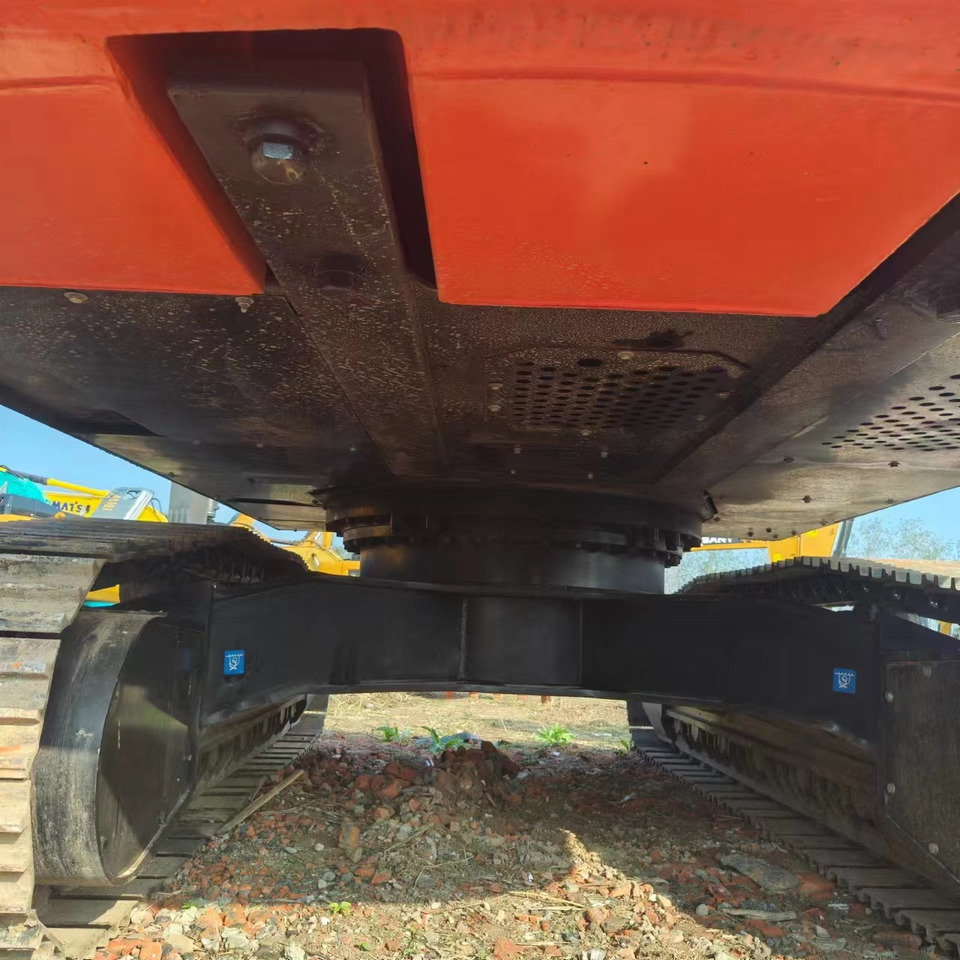 HITACHI ZX360 - Lintekskavaator: pilt 3 HITACHI ZX360 - Lintekskavaator: pilt 3