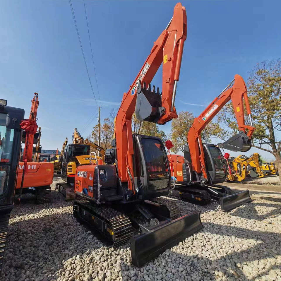HITACHI ZX60 - Miniekskavaator: pilt 2 HITACHI ZX60 - Miniekskavaator: pilt 2