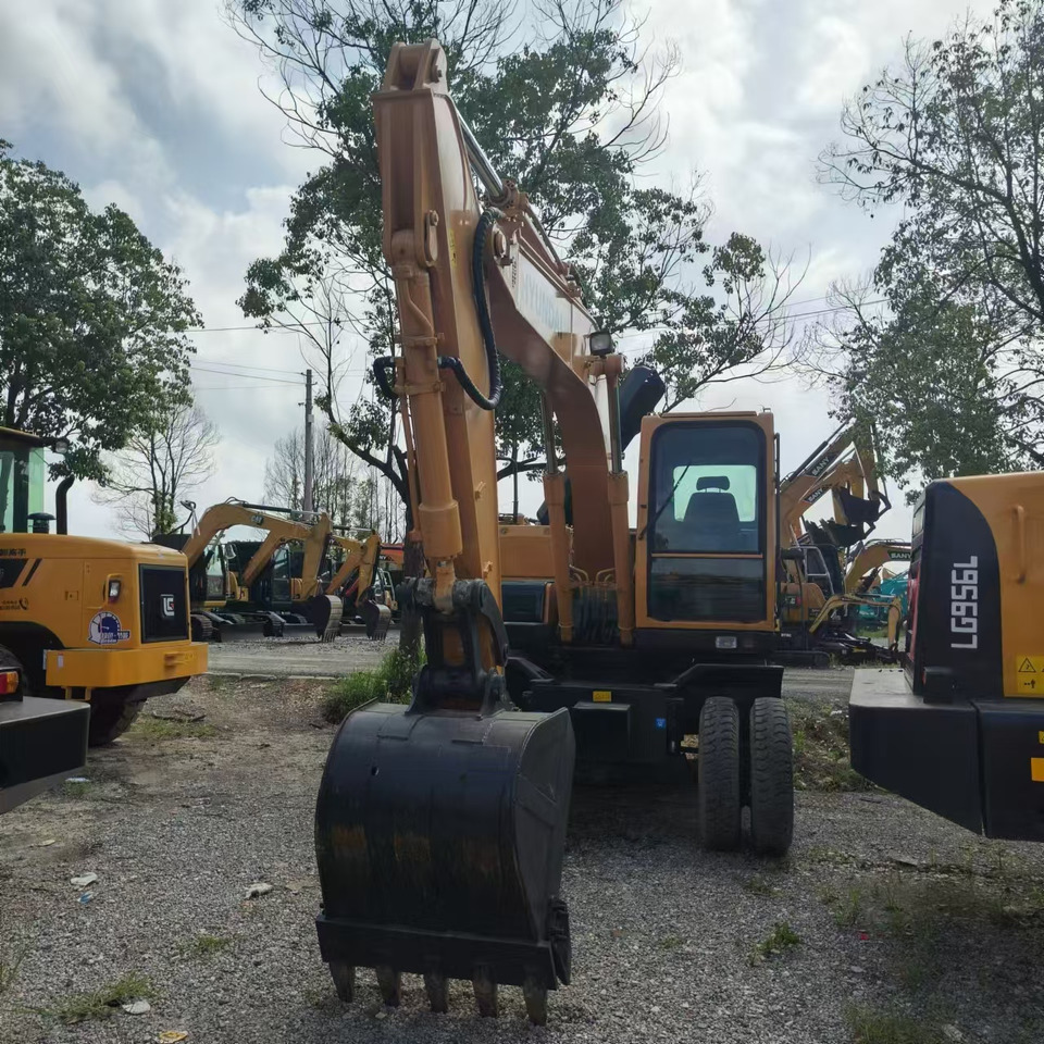 Hyundai R150W-7 - Ratastel ekskavaator: pilt 4 Hyundai R150W-7 - Ratastel ekskavaator: pilt 4