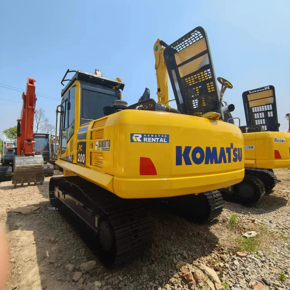 KOMATSU PC200-8MO - Lintekskavaator: pilt 2 KOMATSU PC200-8MO - Lintekskavaator: pilt 2