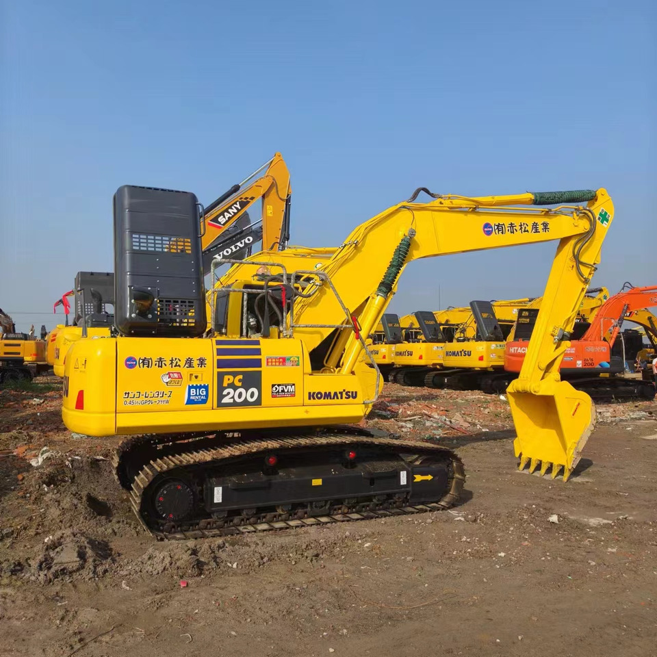 KOMATSU PC200 - Lintekskavaator: pilt 3 KOMATSU PC200 - Lintekskavaator: pilt 3