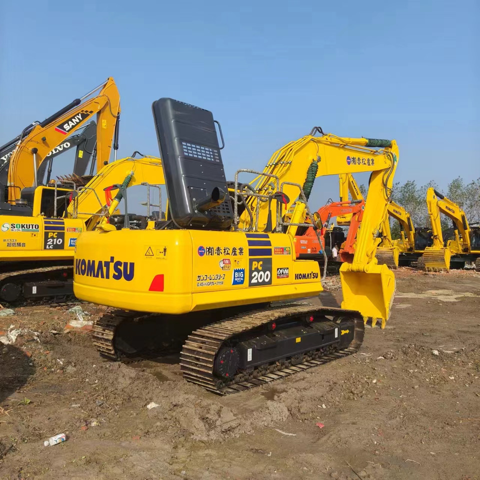 KOMATSU PC200 - Lintekskavaator: pilt 3 KOMATSU PC200 - Lintekskavaator: pilt 3