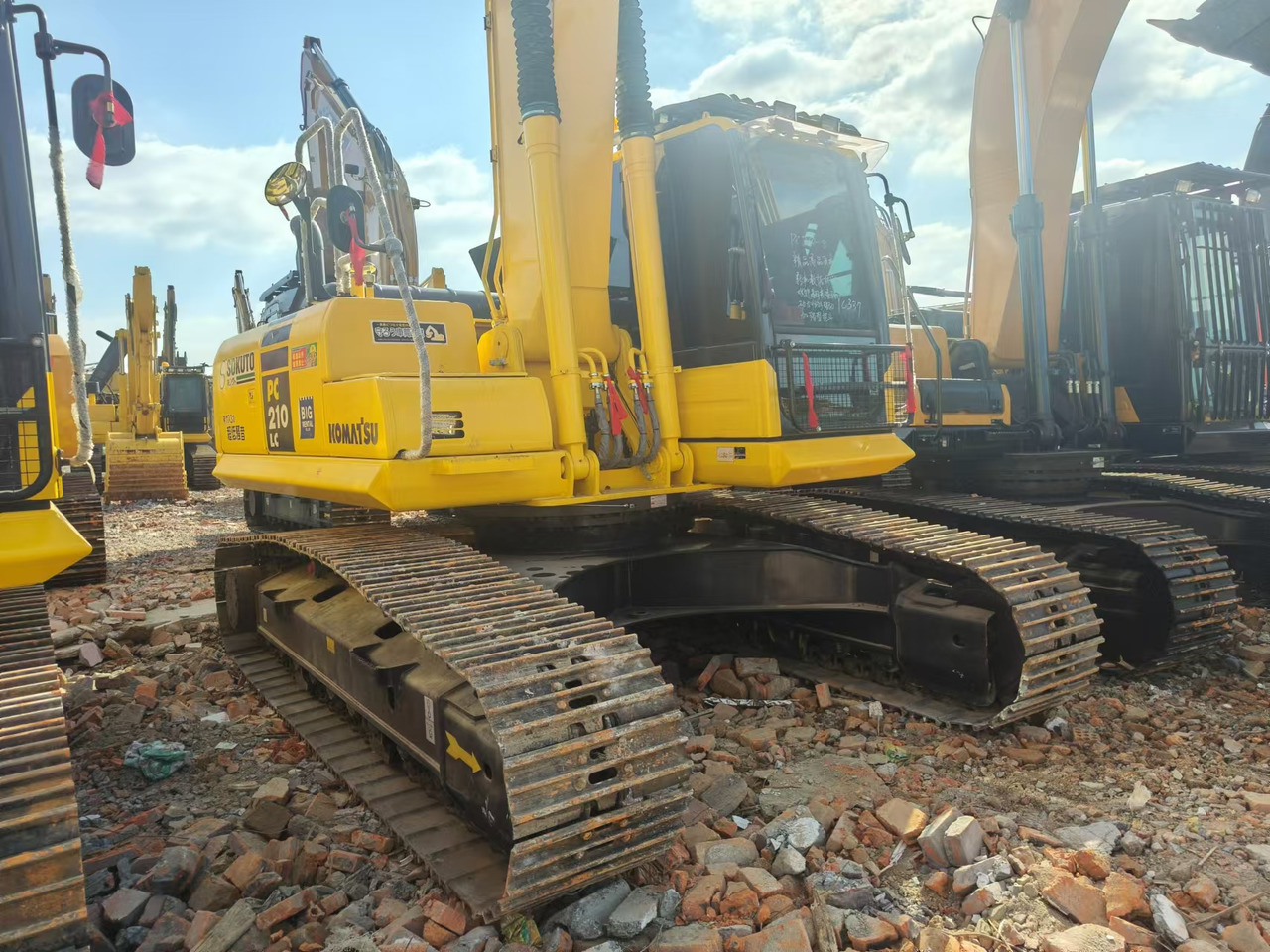 KOMATSU PC210LC-8 - Lintekskavaator: pilt 5 KOMATSU PC210LC-8 - Lintekskavaator: pilt 5