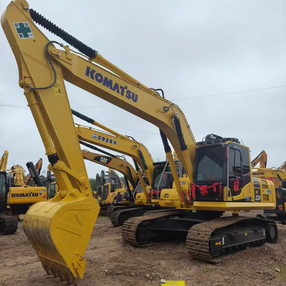 KOMATSU PC220-8 - Lintekskavaator: pilt 1 KOMATSU PC220-8 - Lintekskavaator: pilt 1