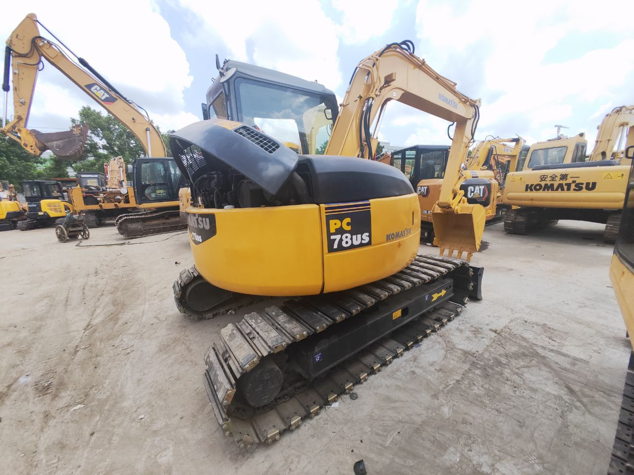 KOMATSU PC78US - Lintekskavaator: pilt 1 KOMATSU PC78US - Lintekskavaator: pilt 1