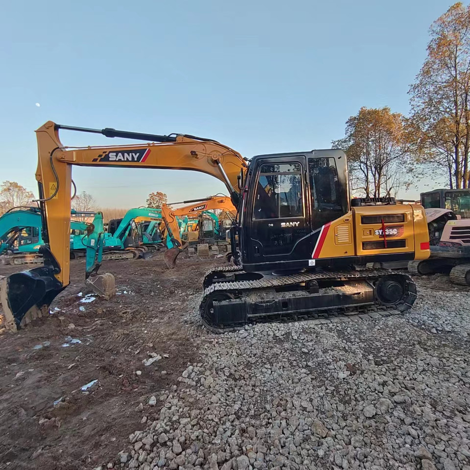 SANY SY135 - Lintekskavaator: pilt 1 SANY SY135 - Lintekskavaator: pilt 1