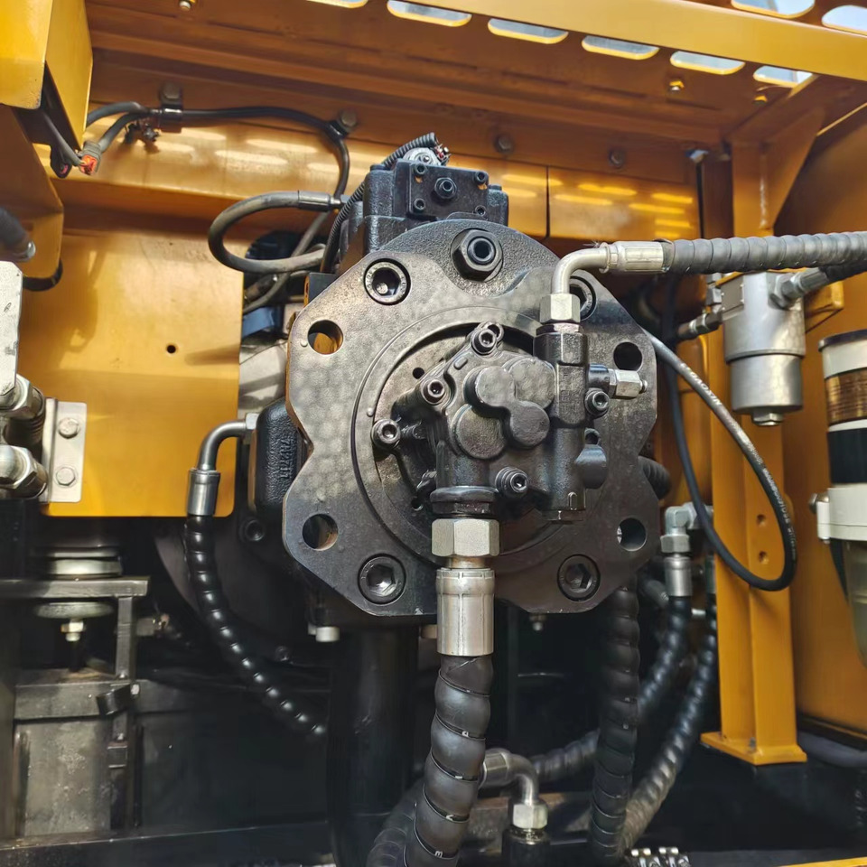 SANY SY305H - Lintekskavaator: pilt 4 SANY SY305H - Lintekskavaator: pilt 4