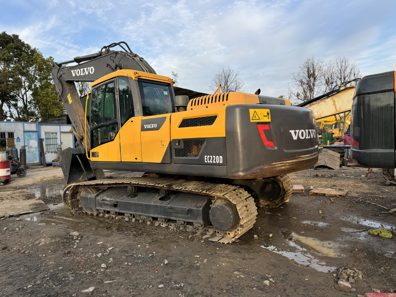 VOLVO EC220D - Lintekskavaator: pilt 1 VOLVO EC220D - Lintekskavaator: pilt 1