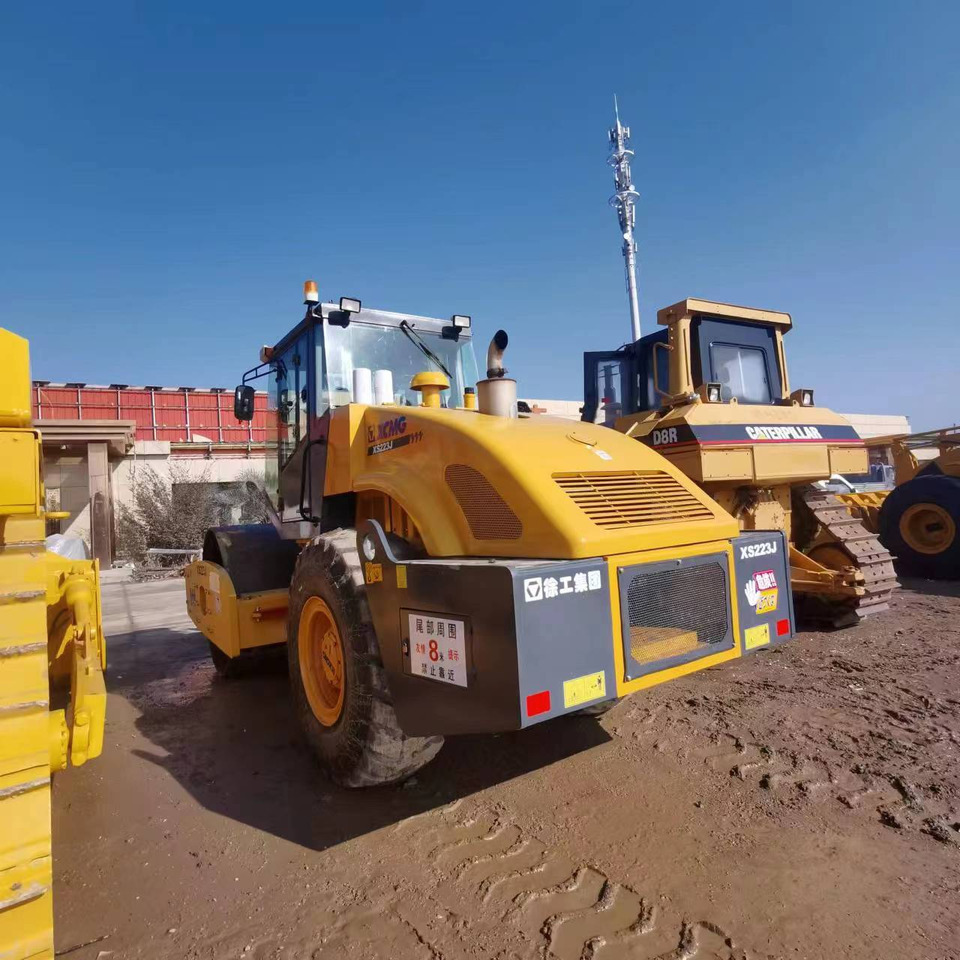 XCMG XS223J - Tihendaja: pilt 1 XCMG XS223J - Tihendaja: pilt 1