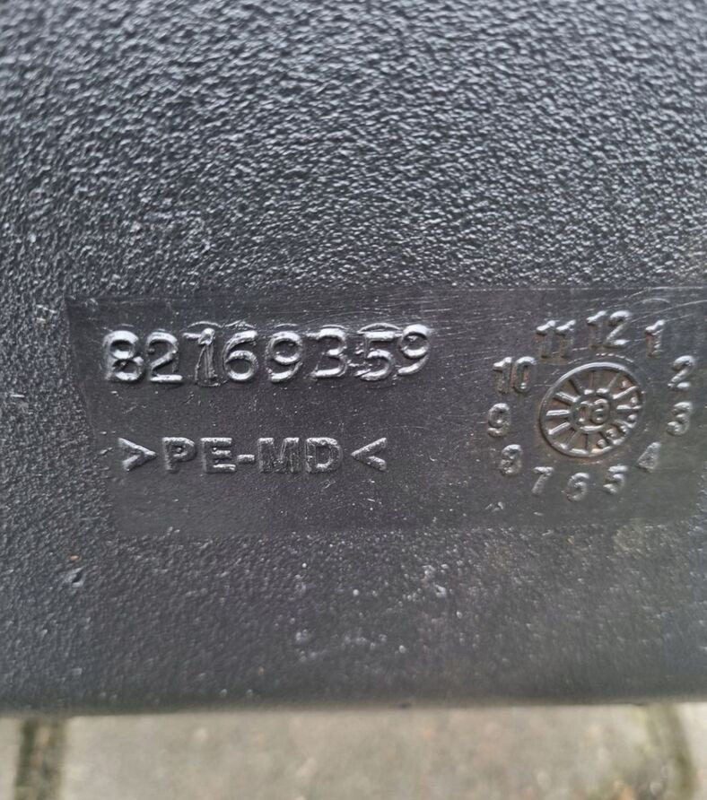 82169359 Renault MIDLUM PREMIUM DXI 5 7 VOLVO FL FE - AdBlue paak - Veoauto: pilt 2 82169359 Renault MIDLUM PREMIUM DXI 5 7 VOLVO FL FE - AdBlue paak - Veoauto: pilt 2