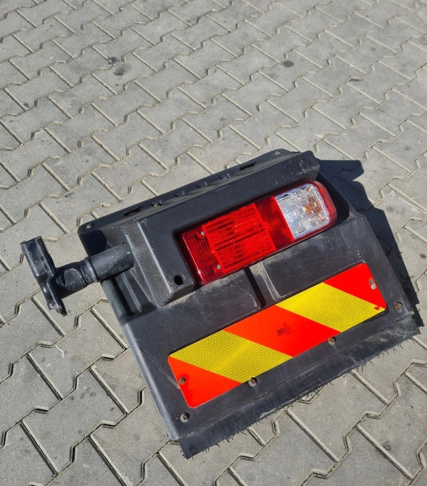 BŁOTNIK KOMPLETNY PRAWY TYŁ LAMPA CHLAPACZ MOCOWANIE FORD F-MAX CARGO - Poritiib: pilt 3 BŁOTNIK KOMPLETNY PRAWY TYŁ LAMPA CHLAPACZ MOCOWANIE FORD F-MAX CARGO - Poritiib: pilt 3