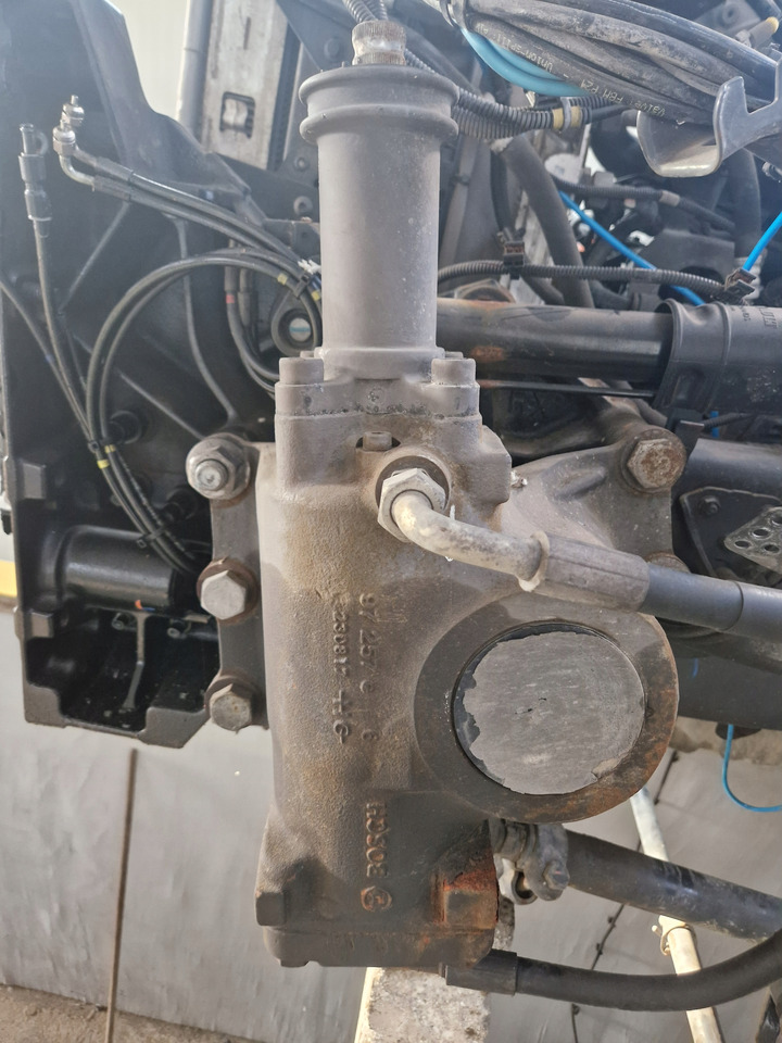 BOSCH KOLUMNA PRZEKŁADNIA KIEROWNICZA VOLVO FH 4 RENAULT GAMA RANGE T BOSCH ZF - Roolikarp - Veoauto: pilt 2 BOSCH KOLUMNA PRZEKŁADNIA KIEROWNICZA VOLVO FH 4 RENAULT GAMA RANGE T BOSCH ZF - Roolikarp - Veoauto: pilt 2