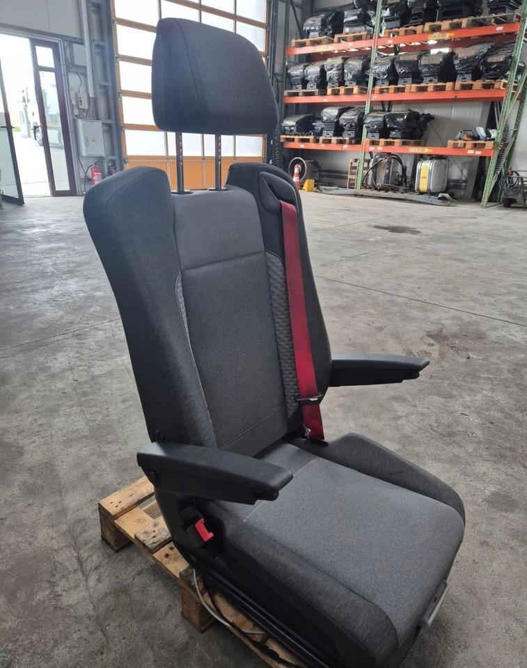 FOTEL PNEUMATYCZY SIEDZENIE KIEROWCY RENAULT RANGE GAMA T C K EVO LIFT - Iste: pilt 3 FOTEL PNEUMATYCZY SIEDZENIE KIEROWCY RENAULT RANGE GAMA T C K EVO LIFT - Iste: pilt 3