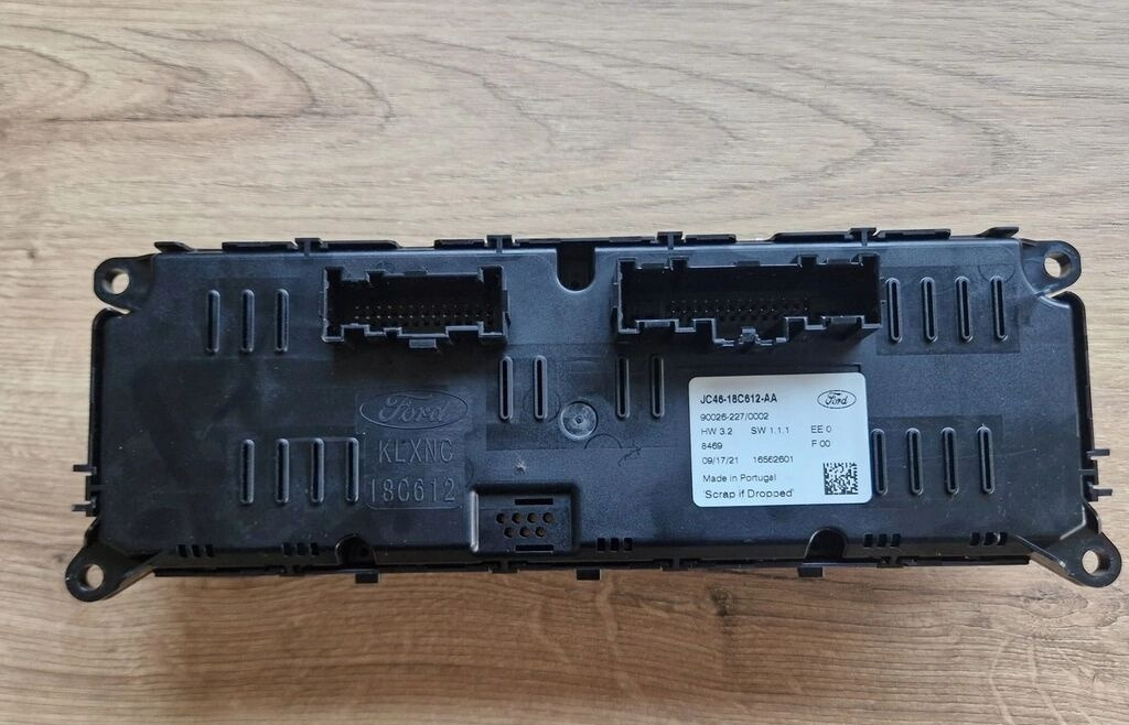 Ford F-MAX JC46-18C612-AA Ford F-MAX - Armatuurlaud - Veoauto: pilt 1 Ford F-MAX JC46-18C612-AA Ford F-MAX - Armatuurlaud - Veoauto: pilt 1