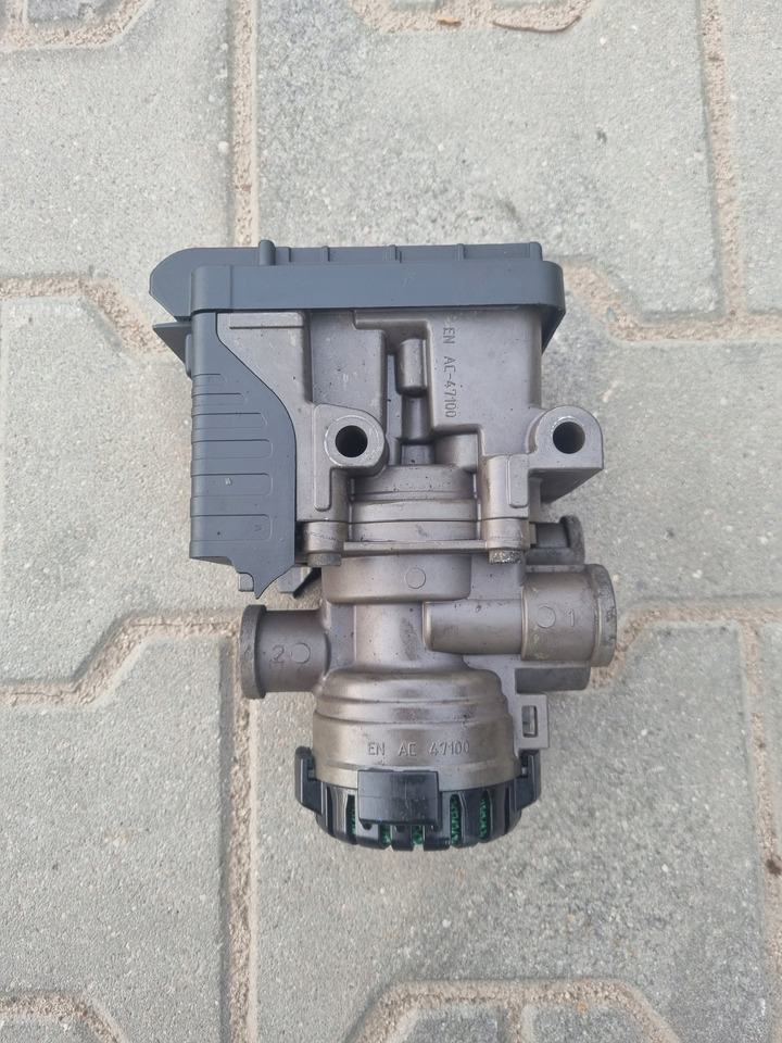 KNORR-BREMSE ZAWÓR MODULATOR EBS PRZÓD VOLVO FH 4 FM 4 FMX 4 FL FE - Piduriklapp - Veoauto: pilt 2 KNORR-BREMSE ZAWÓR MODULATOR EBS PRZÓD VOLVO FH 4 FM 4 FMX 4 FL FE - Piduriklapp - Veoauto: pilt 2