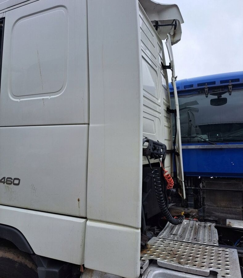 OWIEWKA LEWA SPOILER ZAKABINOWY VOLVO FH 12 13 - Aerodünaamika/ Spoiler - Veoauto: pilt 3 OWIEWKA LEWA SPOILER ZAKABINOWY VOLVO FH 12 13 - Aerodünaamika/ Spoiler - Veoauto: pilt 3