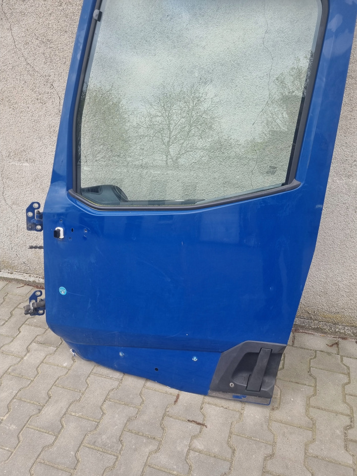 RENAULT DRZWI KOMPLETNE LEWE RENAULT GAMA T K C RANGE - Uks ja varuosad - Veoauto: pilt 4 RENAULT DRZWI KOMPLETNE LEWE RENAULT GAMA T K C RANGE - Uks ja varuosad - Veoauto: pilt 4