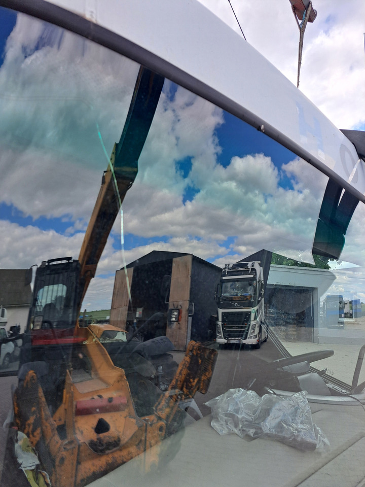 RENAULT KOMPLETNA KABINA NISKA RENAULT PREMIUM LANDER KERAX DXI - Kabiin - Veoauto: pilt 3 RENAULT KOMPLETNA KABINA NISKA RENAULT PREMIUM LANDER KERAX DXI - Kabiin - Veoauto: pilt 3