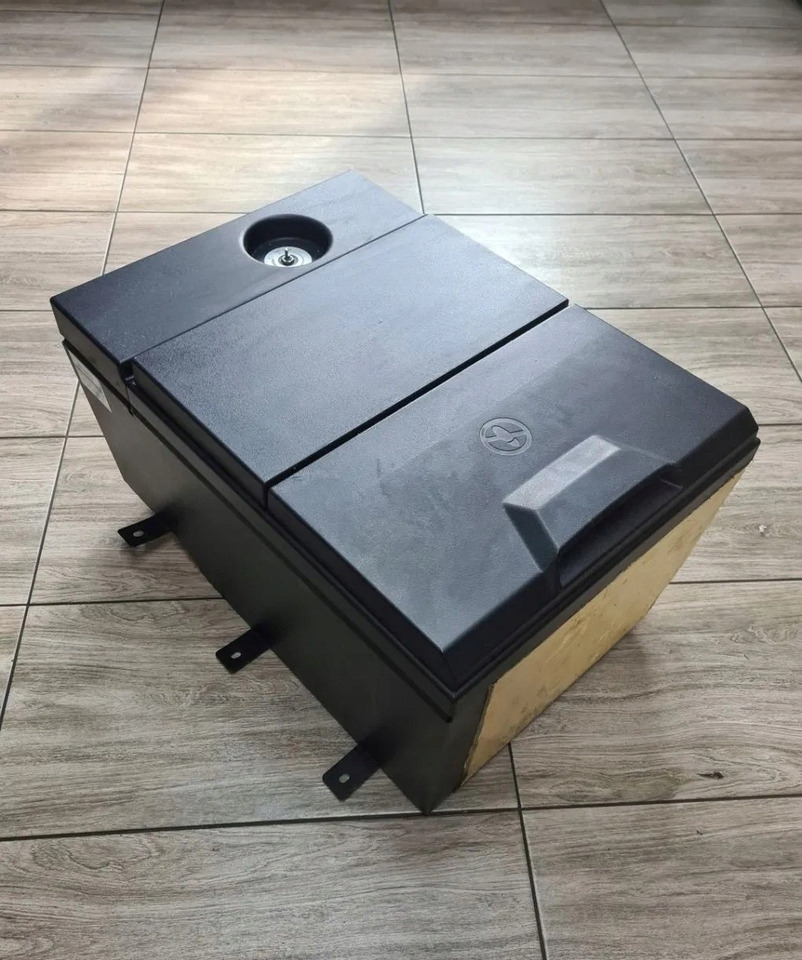 RENAULT LODÓWKA CHŁODZIARKA ORYGINAŁ RENAULT GAMA T HIGH WYSOKA KABINA - Kabiin ja interjöör - Veoauto: pilt 1 RENAULT LODÓWKA CHŁODZIARKA ORYGINAŁ RENAULT GAMA T HIGH WYSOKA KABINA - Kabiin ja interjöör - Veoauto: pilt 1