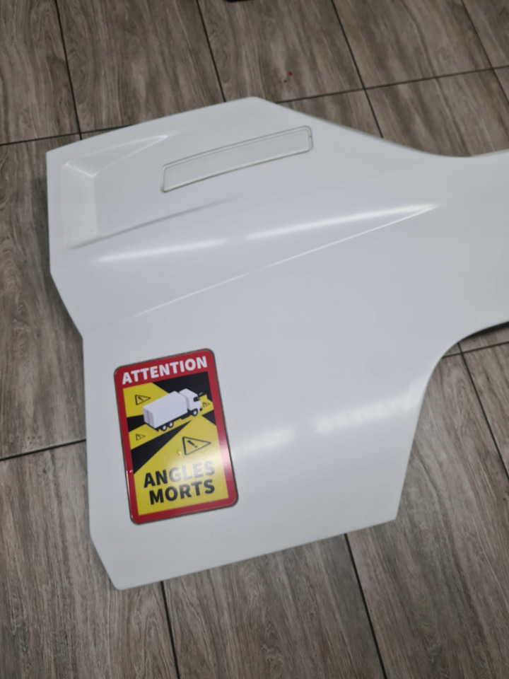 RENAULT PRZEDŁUŻENIE DRZWI LEWE RENAULT GAMA T RANGE HIGH - Uks ja varuosad - Veoauto: pilt 2 RENAULT PRZEDŁUŻENIE DRZWI LEWE RENAULT GAMA T RANGE HIGH - Uks ja varuosad - Veoauto: pilt 2