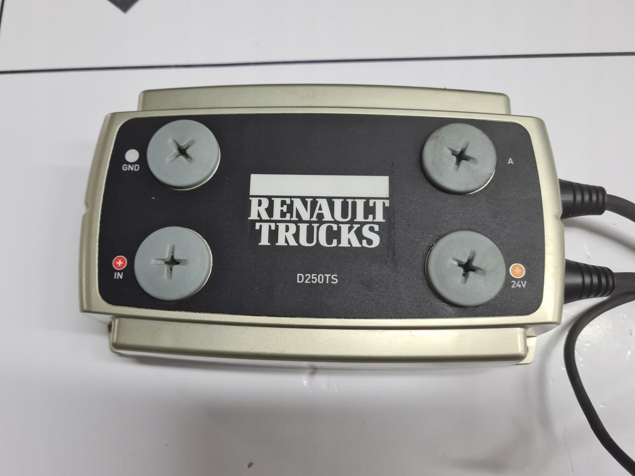 RENAULT REGULATOR NAPIĘCIA AKUMULATORA RENAULT GAMA RANGE T EVO - Elektrisüsteem - Veoauto: pilt 2 RENAULT REGULATOR NAPIĘCIA AKUMULATORA RENAULT GAMA RANGE T EVO - Elektrisüsteem - Veoauto: pilt 2