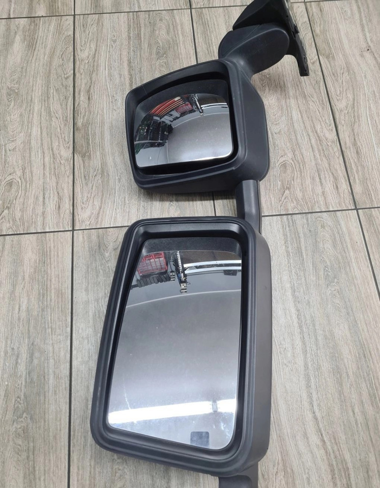Renault GAMA T C K RANGE - Tahavaatepeegel: pilt 1 Renault GAMA T C K RANGE - Tahavaatepeegel: pilt 1