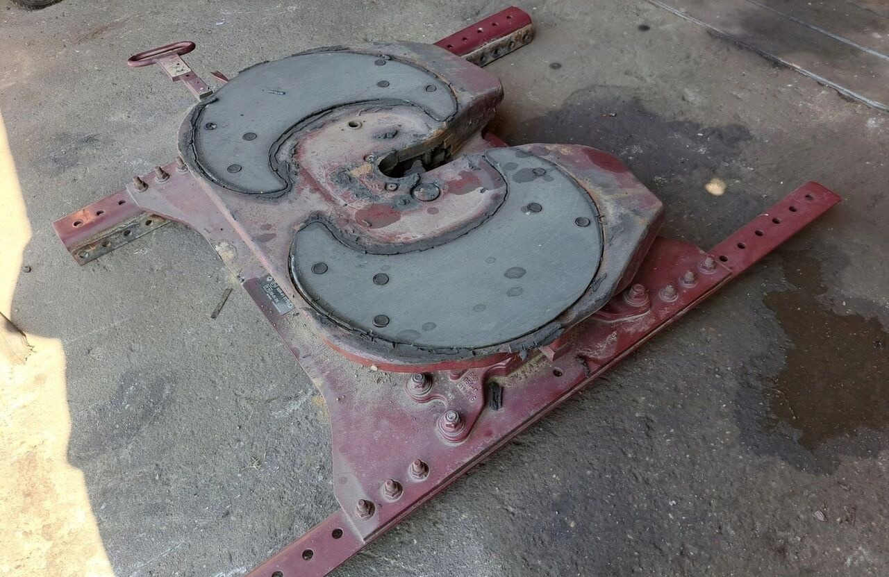 Renault HOLLAND GF 150 MM GAMA T 21325975 Renault - Sidurattad - Veoauto: pilt 1 Renault HOLLAND GF 150 MM GAMA T 21325975 Renault - Sidurattad - Veoauto: pilt 1