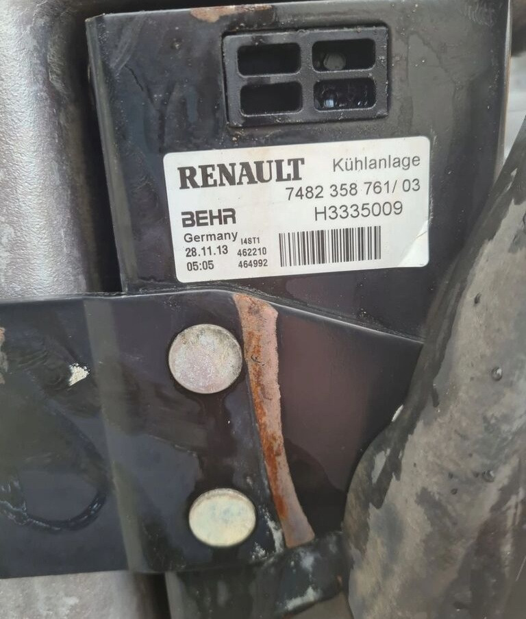 Renault OE Renault RENAULT PREMIUM 2 KERAX LANDER DXI truck - Radiaator - Veoauto: pilt 3 Renault OE Renault RENAULT PREMIUM 2 KERAX LANDER DXI truck - Radiaator - Veoauto: pilt 3