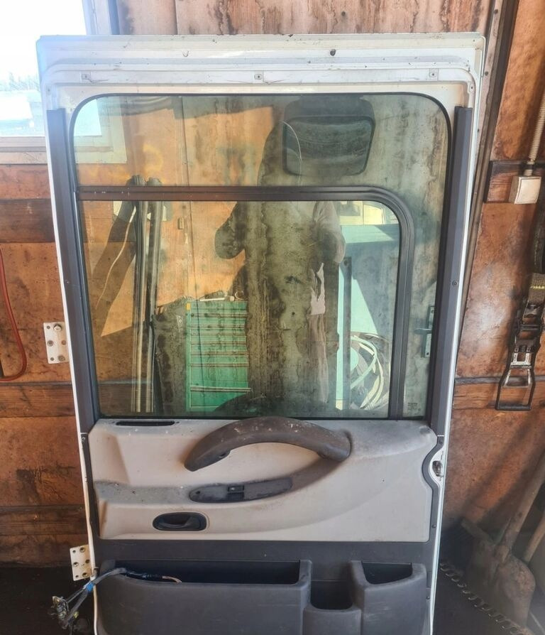 Renault PRAWE KOMPLETNE MAGNUM DXI 13 LIFT VEGA Renault RENAULT MAGNUM DXI 13 LIFT VEGA - Uks ja varuosad - Veoauto: pilt 1 Renault PRAWE KOMPLETNE MAGNUM DXI 13 LIFT VEGA Renault RENAULT MAGNUM DXI 13 LIFT VEGA - Uks ja varuosad - Veoauto: pilt 1