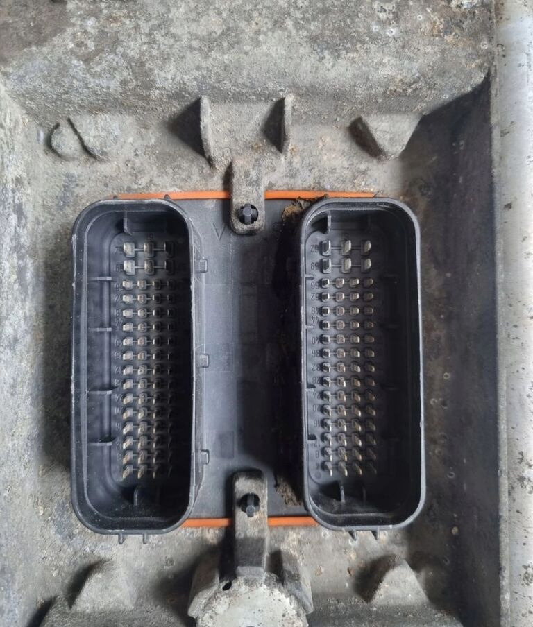 Renault STEROWNIK KOMPUTER SILNIKA MIDLUM PREMIUM DXI 7 VOLVO FL FE D7. TRW - Elektrisüsteem - Veoauto: pilt 3 Renault STEROWNIK KOMPUTER SILNIKA MIDLUM PREMIUM DXI 7 VOLVO FL FE D7. TRW - Elektrisüsteem - Veoauto: pilt 3