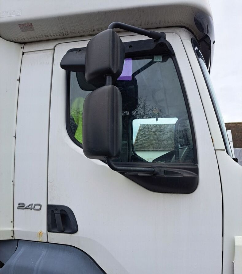 Renault Volvo FE FL - Uks ja varuosad - Veoauto: pilt 2 Renault Volvo FE FL - Uks ja varuosad - Veoauto: pilt 2