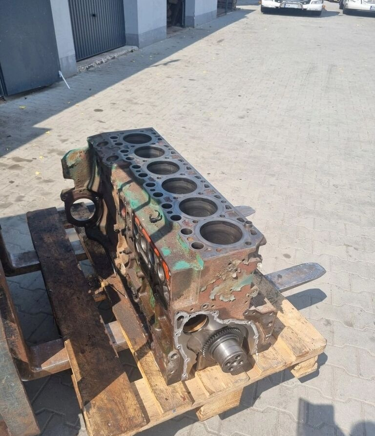 Renault WAŁ KORBOWY VOLVO FL FE PREMIUM MIDLUM DXI 7 D7E Deutz Renault , Volvo FE FL - Silindriplokk - Veoauto: pilt 3 Renault WAŁ KORBOWY VOLVO FL FE PREMIUM MIDLUM DXI 7 D7E Deutz Renault , Volvo FE FL - Silindriplokk - Veoauto: pilt 3