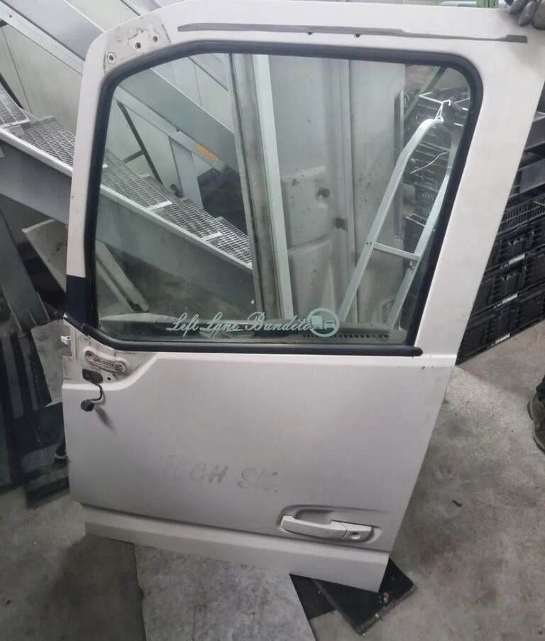 VOLVO KOMPLETNE LEWE FH 4 EURO 6 - Uks ja varuosad - Veoauto: pilt 1 VOLVO KOMPLETNE LEWE FH 4 EURO 6 - Uks ja varuosad - Veoauto: pilt 1