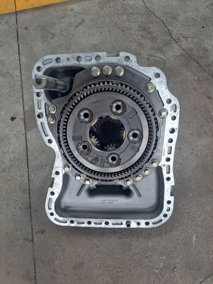 VOLVO OBUDOWA TYŁ REDUKTOR SKRZYNI I-SHIFT AUTOMAT AT 2612 TRAG-G VOLVO FH 4 FH 5 RENAULT GAMA T - Käigukast ja varuosad - Veoauto: pilt 2 VOLVO OBUDOWA TYŁ REDUKTOR SKRZYNI I-SHIFT AUTOMAT AT 2612 TRAG-G VOLVO FH 4 FH 5 RENAULT GAMA T - Käigukast ja varuosad - Veoauto: pilt 2