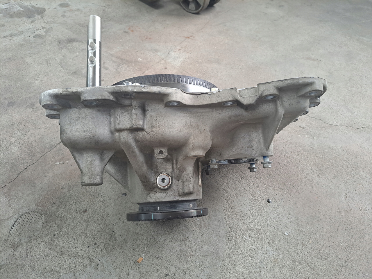 VOLVO OBUDOWA TYŁ REDUKTOR SKRZYNI I-SHIFT AUTOMAT AT 2612 TRAG-G VOLVO FH 4 FH 5 RENAULT GAMA T - Käigukast ja varuosad - Veoauto: pilt 4 VOLVO OBUDOWA TYŁ REDUKTOR SKRZYNI I-SHIFT AUTOMAT AT 2612 TRAG-G VOLVO FH 4 FH 5 RENAULT GAMA T - Käigukast ja varuosad - Veoauto: pilt 4