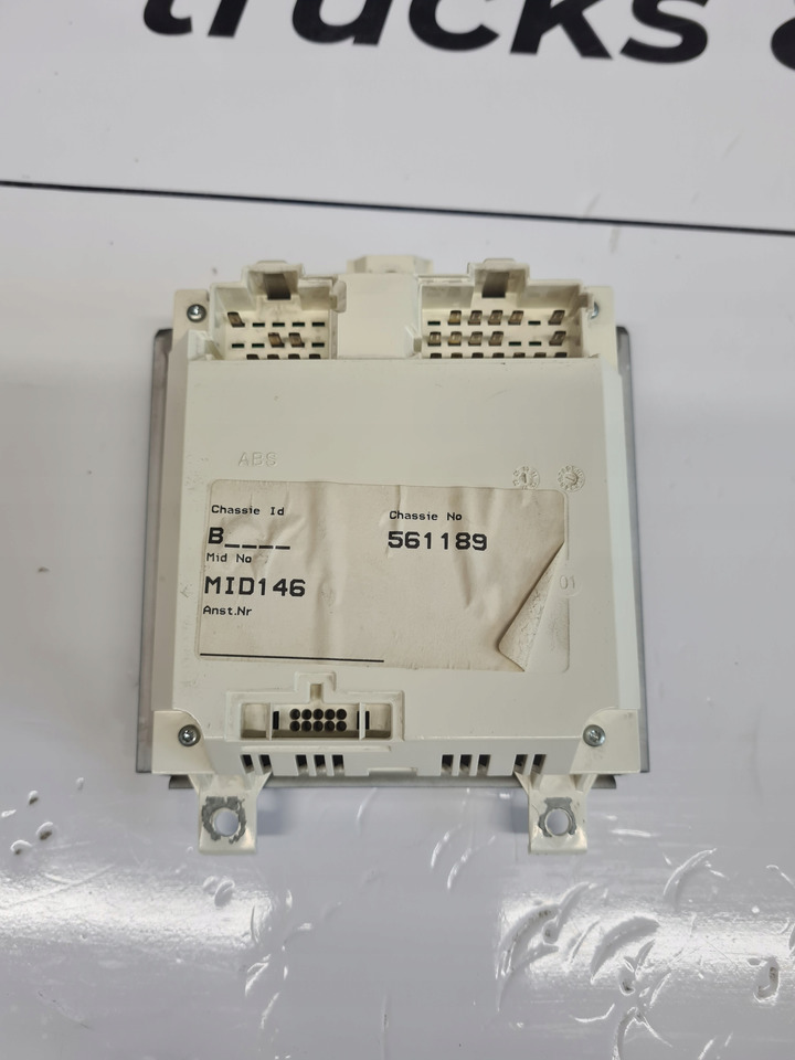 VOLVO PANEL NAWIEWU OGRZEWANIA KLIMATYZACJI VOLVO FH FM 9 13 LIFT - Soojendus/ Ventilatsioon - Veoauto: pilt 3 VOLVO PANEL NAWIEWU OGRZEWANIA KLIMATYZACJI VOLVO FH FM 9 13 LIFT - Soojendus/ Ventilatsioon - Veoauto: pilt 3