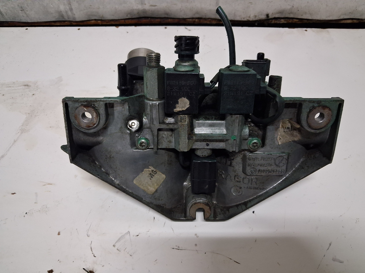 VOLVO PODSTAWA FILTRÓW PALIWA VOLVO FH FM 4 RENAULT GAMA T C K RANGE - Mootor ja varuosad - Veoauto: pilt 3 VOLVO PODSTAWA FILTRÓW PALIWA VOLVO FH FM 4 RENAULT GAMA T C K RANGE - Mootor ja varuosad - Veoauto: pilt 3