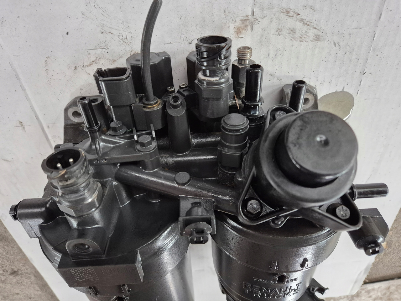 VOLVO PODSTAWA FILTRÓW PALIWA VOLVO FH5 FM 5 RENAULT GAMA T EVO 24137487 - Mootor ja varuosad - Veoauto: pilt 2 VOLVO PODSTAWA FILTRÓW PALIWA VOLVO FH5 FM 5 RENAULT GAMA T EVO 24137487 - Mootor ja varuosad - Veoauto: pilt 2