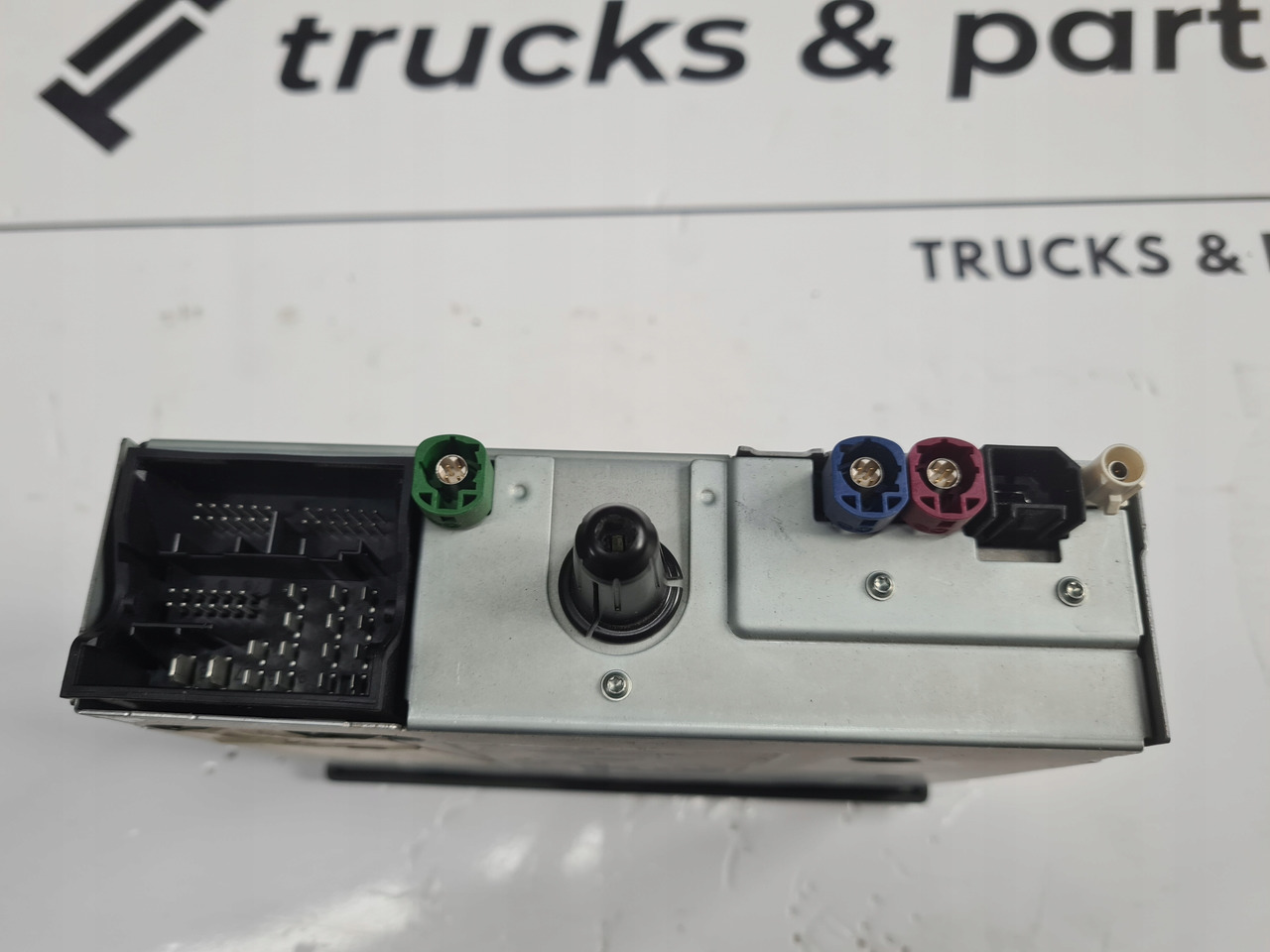 VOLVO RADIO MODUŁ SEM RADIA WIFI BLUETOOTH VOLVO FH 4 FM 4 FH 5 FM 5 FMX - Kabiin ja interjöör - Veoauto: pilt 3 VOLVO RADIO MODUŁ SEM RADIA WIFI BLUETOOTH VOLVO FH 4 FM 4 FH 5 FM 5 FMX - Kabiin ja interjöör - Veoauto: pilt 3