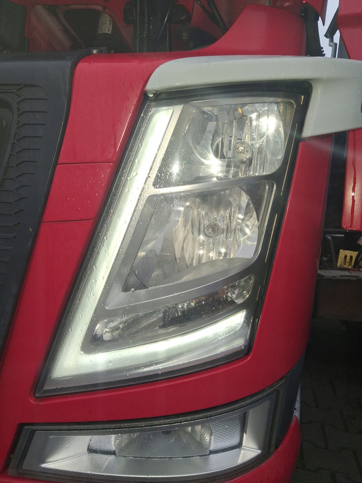 VOLVO REFLEKTOR LAMPA OKULAR LEWY KOMPLETNY VOLVO FM 4 - Esituled - Veoauto: pilt 5 VOLVO REFLEKTOR LAMPA OKULAR LEWY KOMPLETNY VOLVO FM 4 - Esituled - Veoauto: pilt 5