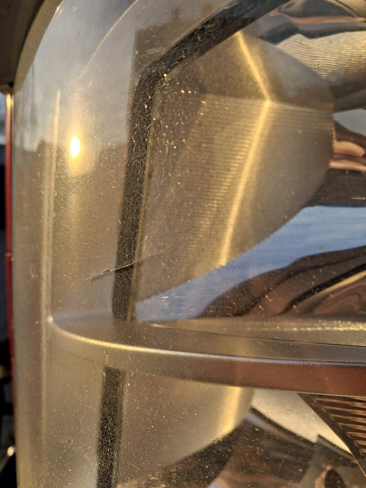 VOLVO REFLEKTOR LAMPA OKULAR LEWY KOMPLETNY VOLVO FM 4 - Esituled - Veoauto: pilt 3 VOLVO REFLEKTOR LAMPA OKULAR LEWY KOMPLETNY VOLVO FM 4 - Esituled - Veoauto: pilt 3