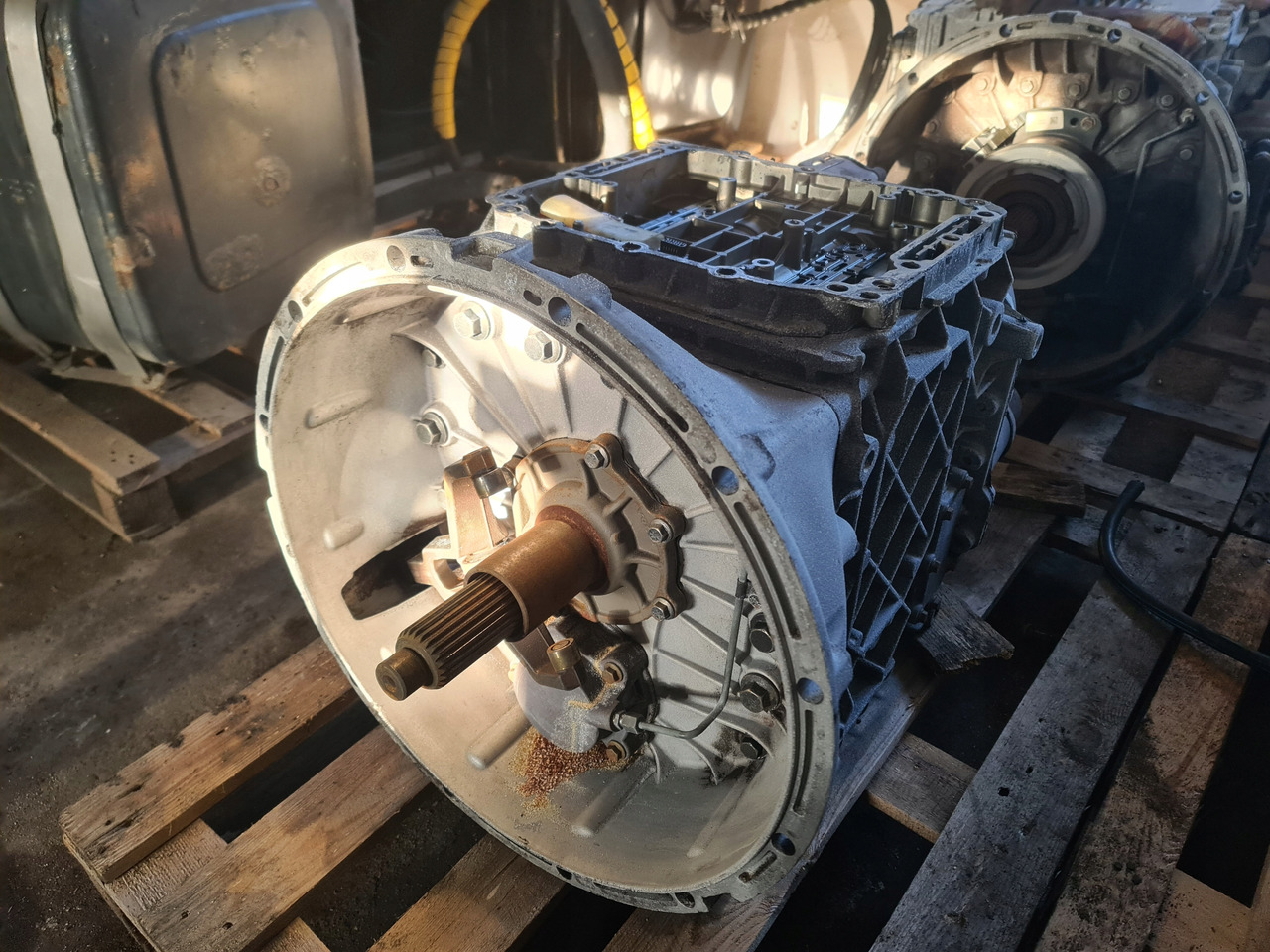 VOLVO SKRZYNIA BIEGÓW RENAULT DXI VOLVO FH FM VT2412B - Käigukast - Veoauto: pilt 3 VOLVO SKRZYNIA BIEGÓW RENAULT DXI VOLVO FH FM VT2412B - Käigukast - Veoauto: pilt 3