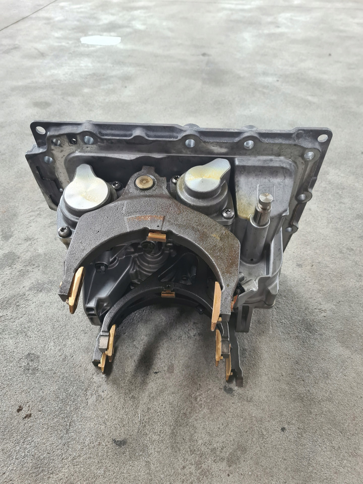 VOLVO WYBIERAK SKRZYNI BIEGÓW "TRAG G" Z RETARDEREM VOLVO FH 4 5 RENAULT GAMA T - Käigukast ja varuosad - Veoauto: pilt 5 VOLVO WYBIERAK SKRZYNI BIEGÓW "TRAG G" Z RETARDEREM VOLVO FH 4 5 RENAULT GAMA T - Käigukast ja varuosad - Veoauto: pilt 5