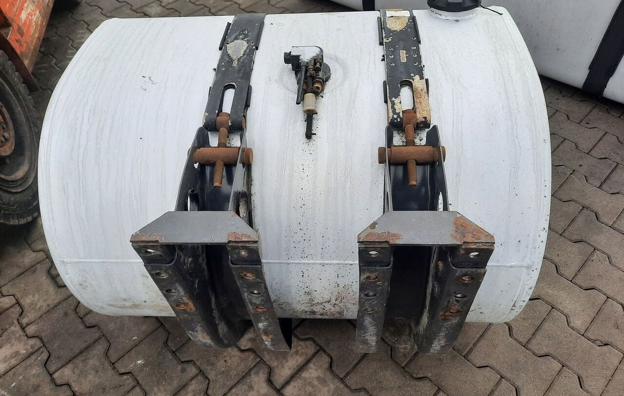 VOLVO ZBIORNIK PALIWA RENAULT DXI GAMA T VOLVO FH FM 4 5 100/70/70 - Kütusepaak - Veoauto: pilt 3 VOLVO ZBIORNIK PALIWA RENAULT DXI GAMA T VOLVO FH FM 4 5 100/70/70 - Kütusepaak - Veoauto: pilt 3