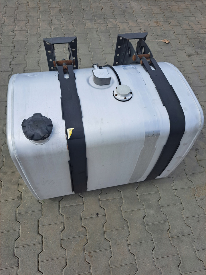 VOLVO ZBIORNIK PALIWA RENAULT GAMA RANGE T VOLVO FH 4 FM 4 90/70/70 365L - Kütusepaak - Veoauto: pilt 1 VOLVO ZBIORNIK PALIWA RENAULT GAMA RANGE T VOLVO FH 4 FM 4 90/70/70 365L - Kütusepaak - Veoauto: pilt 1