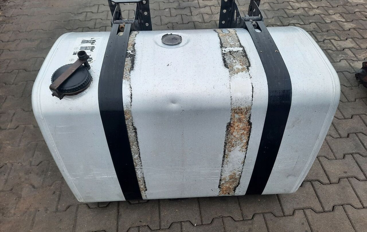 VOLVO ZBIORNIK PALIWA RENAULT GAMA T RANGE VOLVO FH FM 4 5 100/70/70 - Kütusepaak - Veoauto: pilt 2 VOLVO ZBIORNIK PALIWA RENAULT GAMA T RANGE VOLVO FH FM 4 5 100/70/70 - Kütusepaak - Veoauto: pilt 2